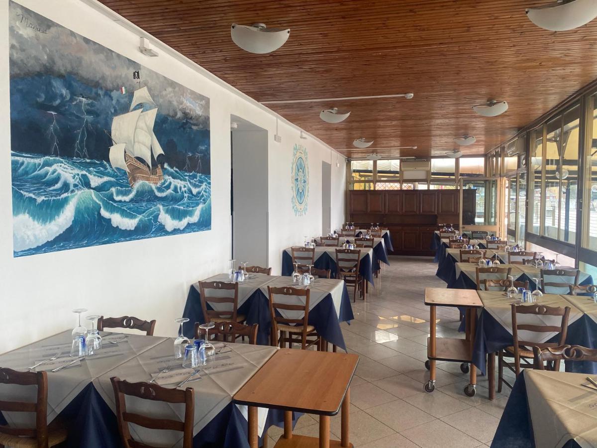 Caravella Hotel Deiva Marina Kültér fotó