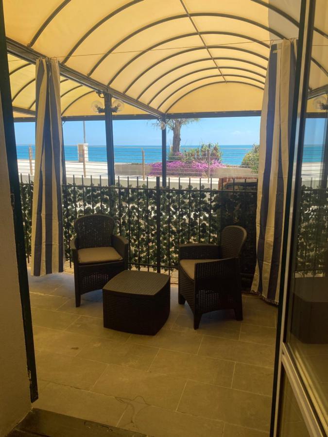 Caravella Hotel Deiva Marina Kültér fotó
